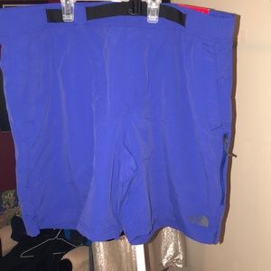 BRAND NEW NORTH FACE RELAXED FIT SHORTS!!!